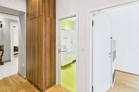 Центральная Любляна 5+ комнатная квартира: 9