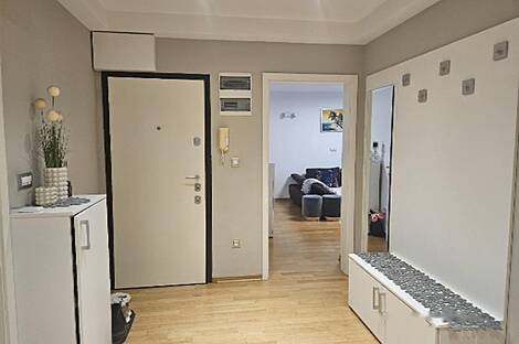 Квартира с тремя комнатами Лубляна Шишка: 3