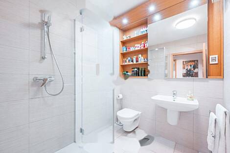 Квартира с четырьмя комнатами: 9