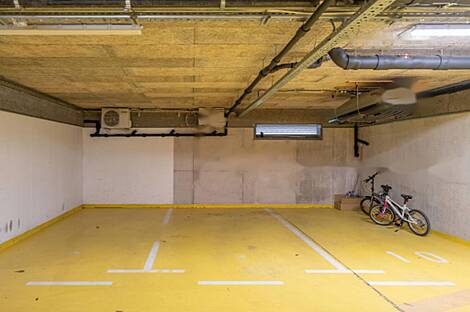 Квартира с четырьмя комнатами: 15