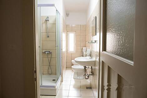 Жилье с пятью и более комнатами.: 12