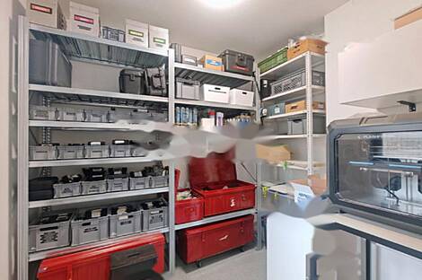 Торговая площадь: 11