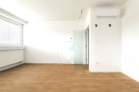 Коммерческое здание Вич: 4