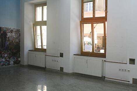 Помещение для коммерции в центре: 2