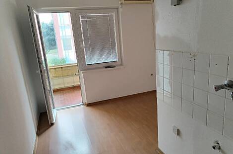 Двухкомнатная квартира в Изоле: 1