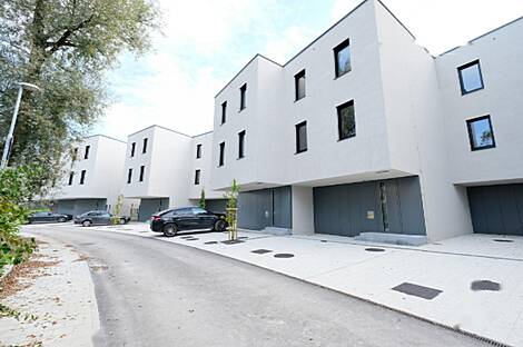 Новый дом с террасой в Любляне, районе Вич: 1