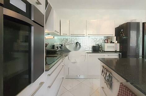 Апартаменты с четырьмя комнатами и видом на морскую гладь.: 5