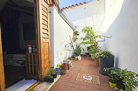 В Изоле предлагается квартира с 2,5 комнатами.: 5