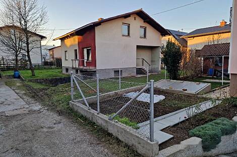 Здание в Новом Поле: 7