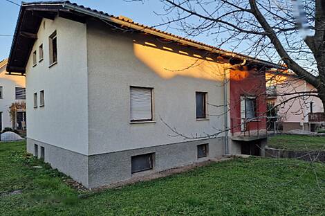 Здание в Новом Поле: 8