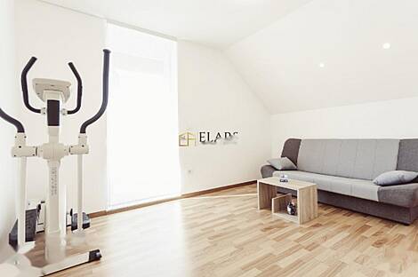 Дом расположенный в Новом Руднике: 11