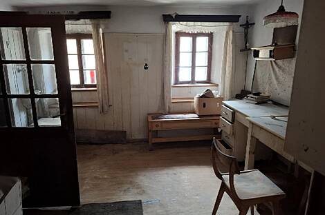 Жилище, Есенице, Мурова: 7