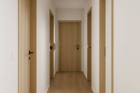 Кот на террасе дома.: 28