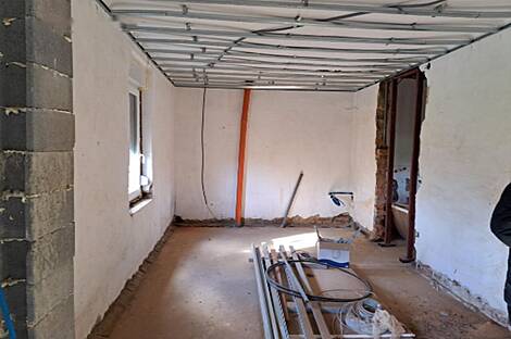 Стреховци, дом: 5