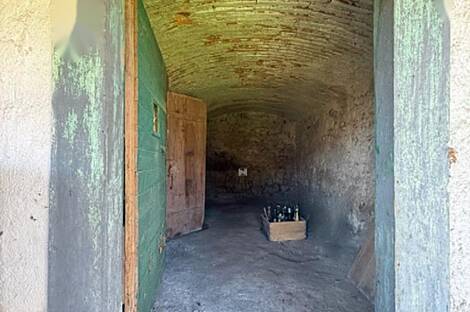 Дом, Яма возле Двора: 9