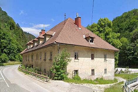 Чрна-на-Корошкем, дом: 1