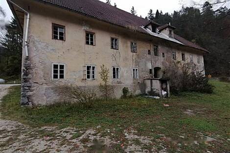 Чрна-на-Корошкем, дом: 3