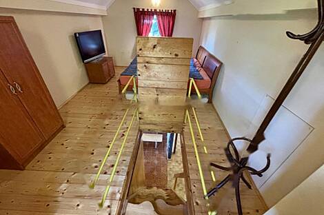 Дом, Белски Врх: 11