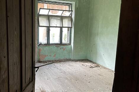 Здание возле моста через реку Коритница: 10