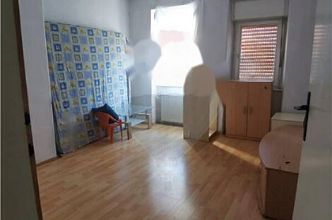 Здание с верандой в местечке при Волчах: 8