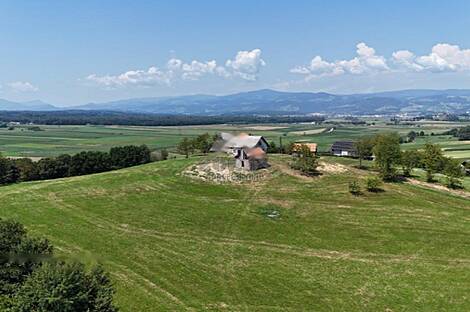 Дом, хозяйство Словенска Бистрица, поблизости.: 1