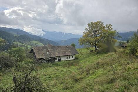 Дом, хозяйство святого Ермолая, расположенное над Мутой.: 8