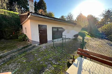 Дом у реки Крка в населённом пункте Велика Малинца: 17