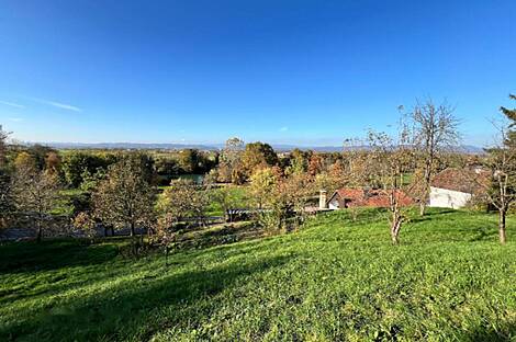 Дом у реки Крка в населённом пункте Велика Малинца: 25