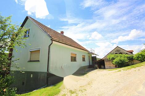 Здание в Копривнице, Войско: 2