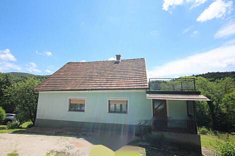 Здание в Копривнице, Войско: 3