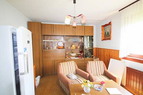 Здание в Копривнице, Войско: 10