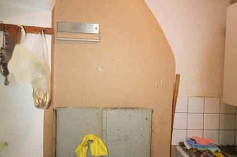 Здание в Копривнице, Войско: 13