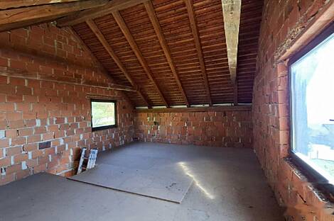 Дом, Словенская-Бистрица: 10