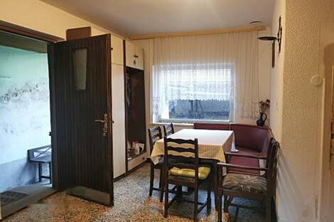 Здание, Великая Поляна: 7