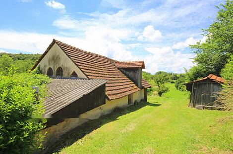 Жилище, Армия: 17