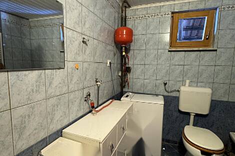 Дом, Врховска Вас: 12