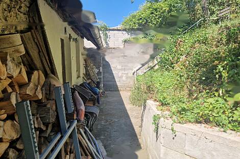 Резиденция, Содражица, Завода: 18