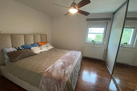 Дом в районе Бежиград Чрнуче: 10