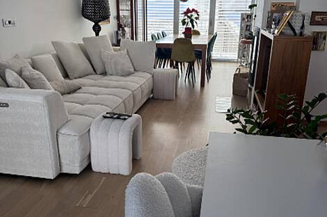 Дом, Л. Центр, улица Изанская: 1