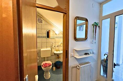 Новый Луч Вич является домом с террасой: 12