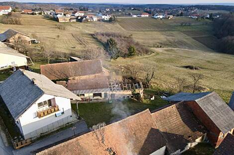 Дом, Моравске-Топлице: 1