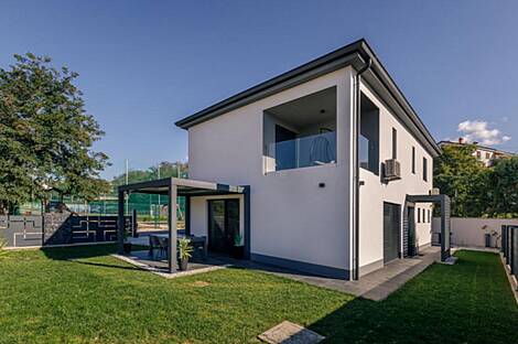 Дом, Прадэ, рядом со Школой.: 1