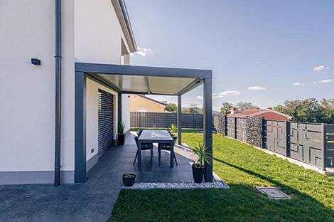 Дом, Прадэ, рядом со Школой.: 24