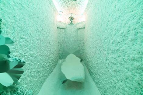 Торговое здание в центральной части города: 11