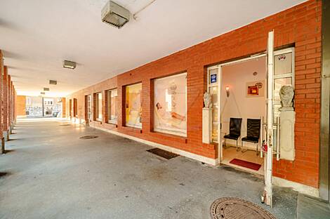 Торговое здание в центральной части города: 18