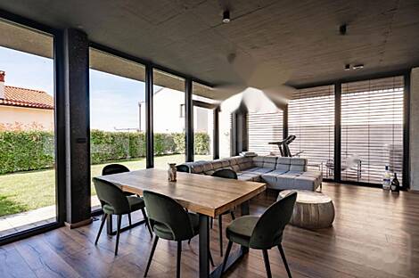 Дом в Сежане: 15