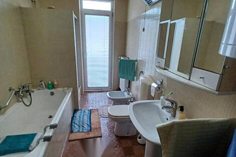 Дом на две семьи в Любляне, район Шишка, у подножия горы Шмарно Горо.: 3