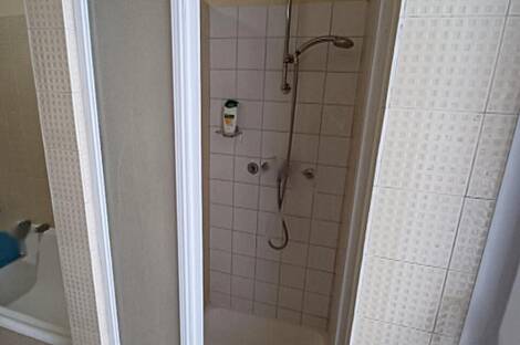 Дом на две семьи в Любляне, район Шишка, у подножия горы Шмарно Горо.: 4