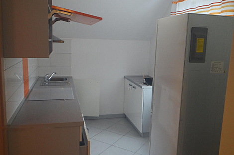 Дом в местечке Вича Козарье: 10