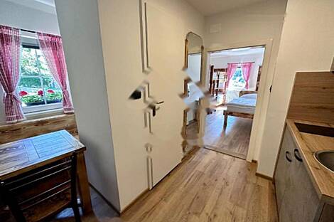 Кропский дом: 14